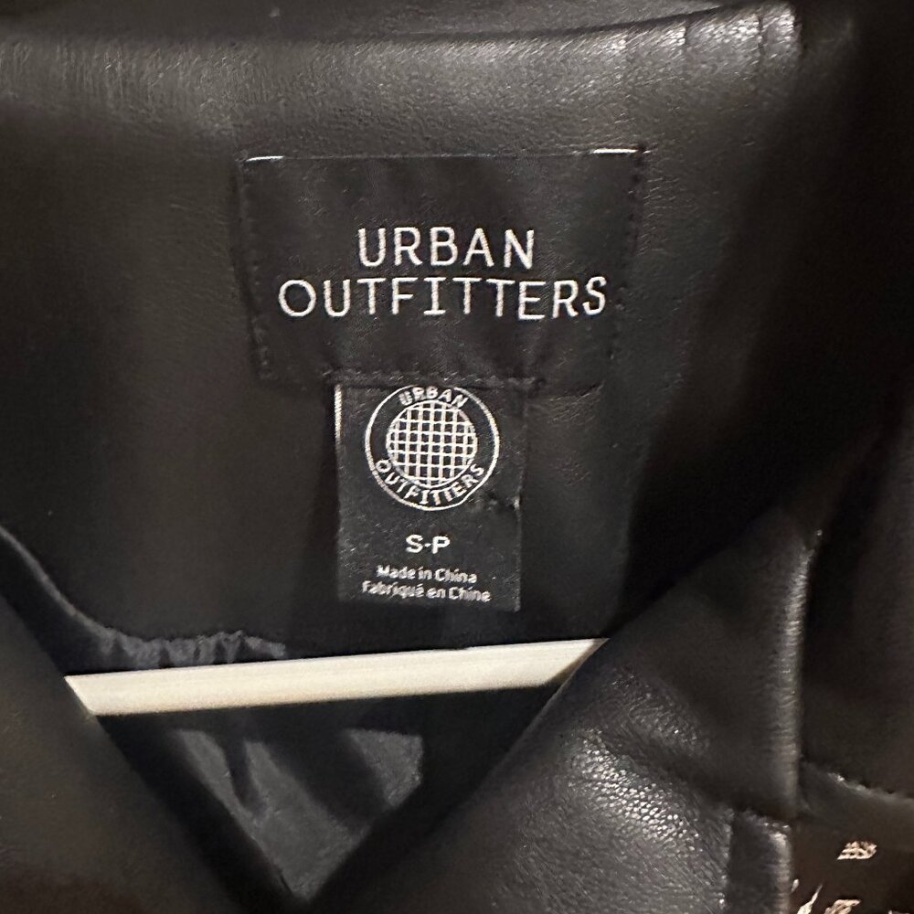 URBAN OUTFITTERS  FAUX LEATHER FRINGE JACKET WITH EMBROIDERY SMALL NWOT - Picture 4 of 6